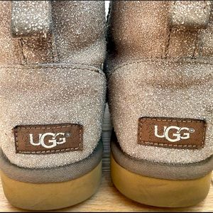UGG boots, brown, Size 8